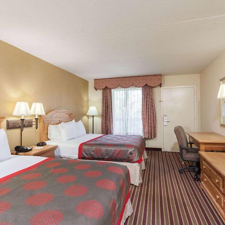 Ramada By Wyndham Lebanon Ξενοδοχείο Εξωτερικό φωτογραφία