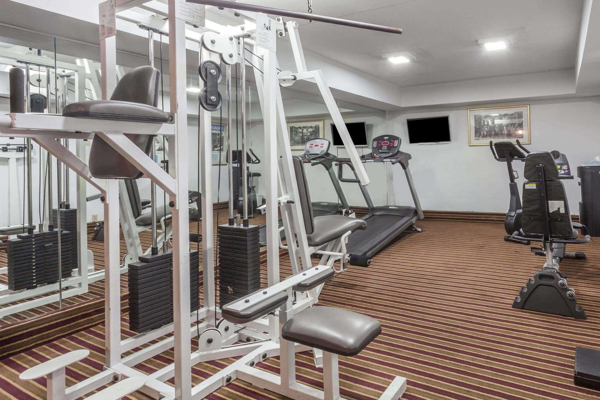 Ramada By Wyndham Lebanon Ξενοδοχείο Εξωτερικό φωτογραφία