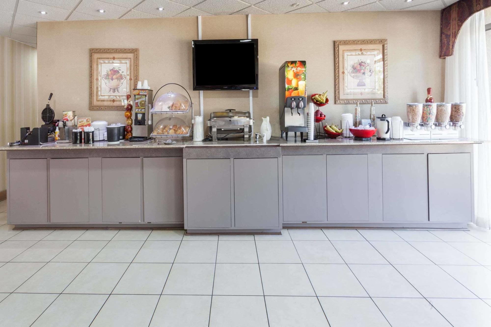 Ramada By Wyndham Lebanon Ξενοδοχείο Εξωτερικό φωτογραφία